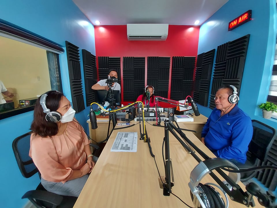 The Davao del Sur State College Community Radio Station (DSSC CRS) Team visited DXEC 87.9 Radyo Kidlat Dasureco FM station on November 25, 2021 to conduct benchmarking activity. The DSSC CRS team was headed by Dr. Augie E. Fuentes, DSSC President together with DSSC CRS personnel Rae Katherine D. Adona, Development Communication (DevComm) Program Head and DSSC CRS Project Leader, Cherry B. Corpin, Station Manager, Carlo Magonalig, Broadcast Traffic Coordinator, Ralph Jake T. Wabingga, Co-Production Head, and Charmie Marie P. Dela Cruz, Procurement Officer. Xiannley Joshua D. Caccam and Virnagen C. Valera, DevComm students also joined the said activity.